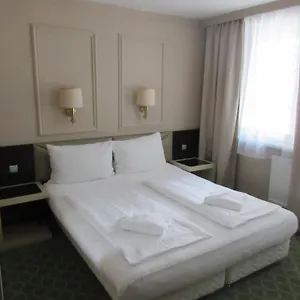 https://attache.vienna-besthotels.com